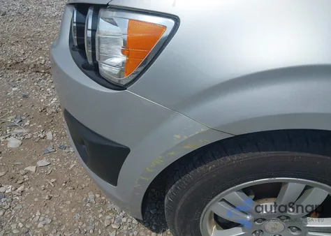 2015 Chevrolet Sonic Lt Auto z USA, uszkodzony, nr VIN 1G1JC5SHXF4203936